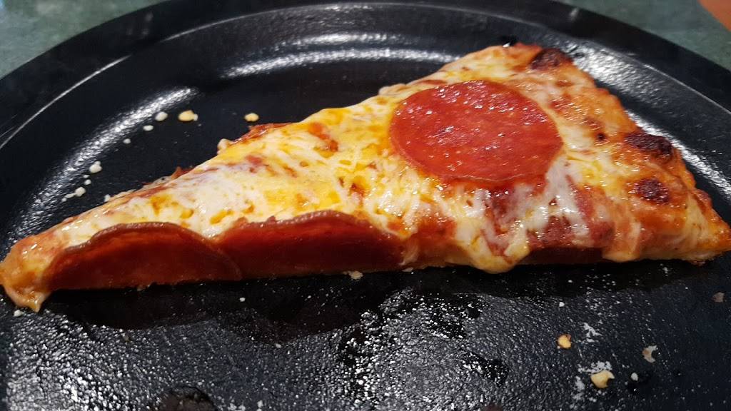 Round Table Pizza | meal delivery | Suites E & F, 1202 S Idaho St, La Habra, CA 90631, USA | 5626902205 OR +1 562-690-2205