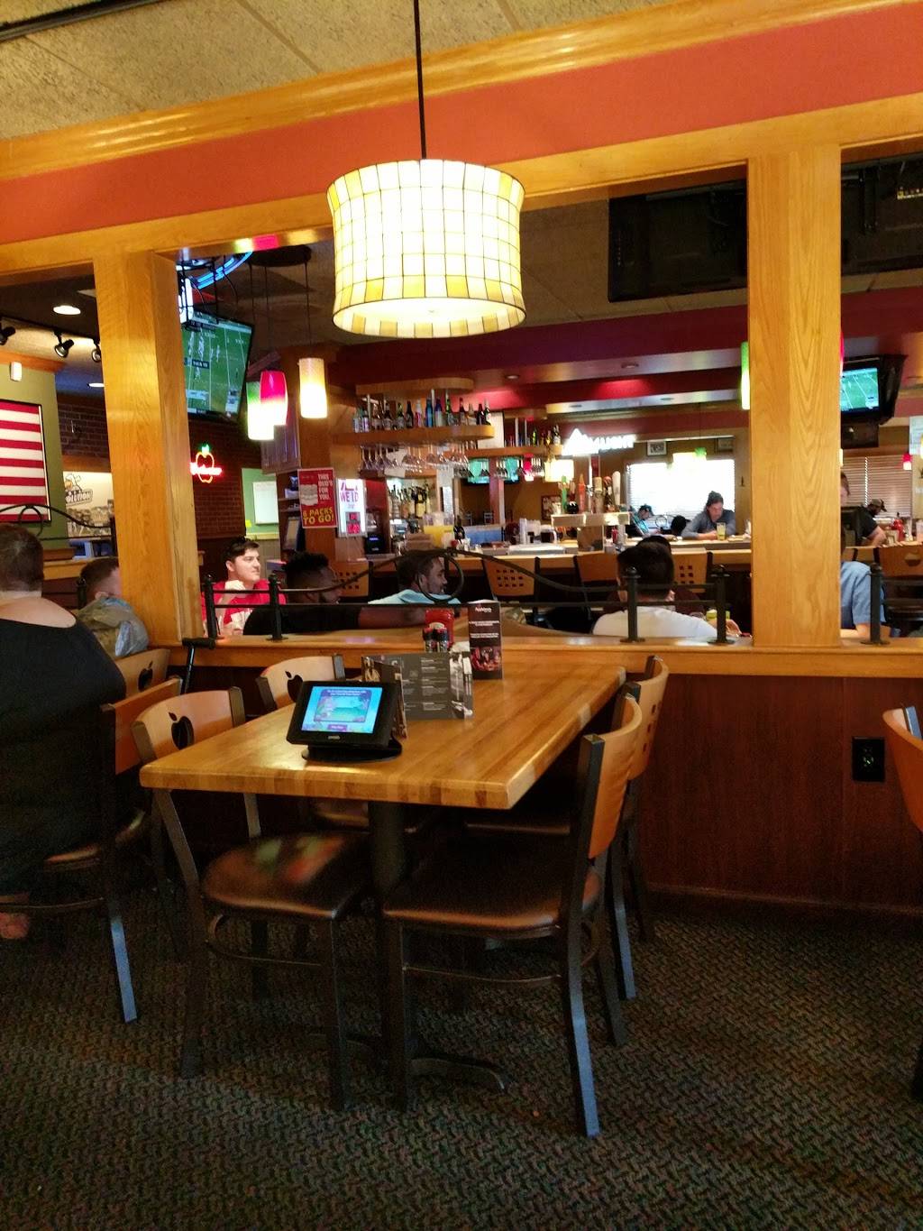 Applebees Grill + Bar | restaurant | 101 N Northern Way, York, PA 17402, USA | 7177558681 OR +1 717-755-8681