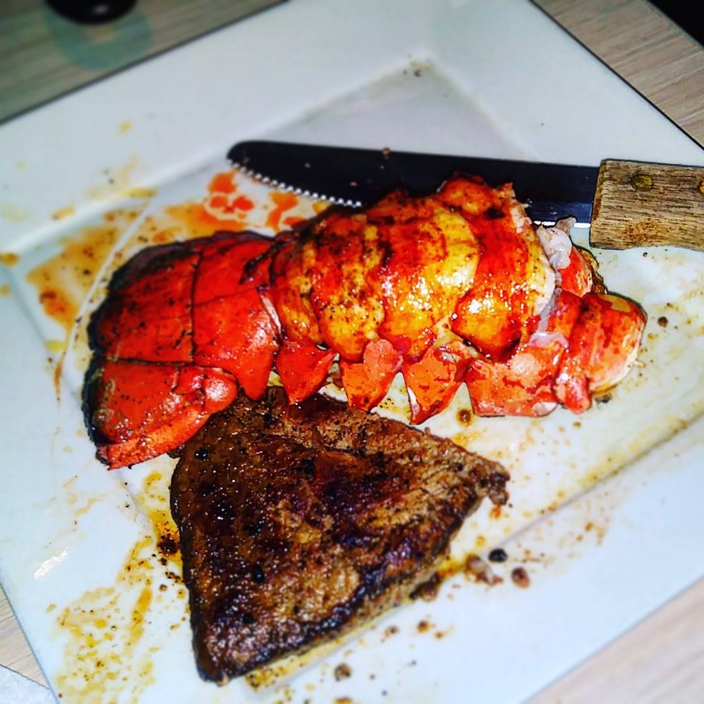 Branns Steakhouse and Grille | restaurant | 700 M L King Dr, Portage, MI 49024, USA | 2693218852 OR +1 269-321-8852