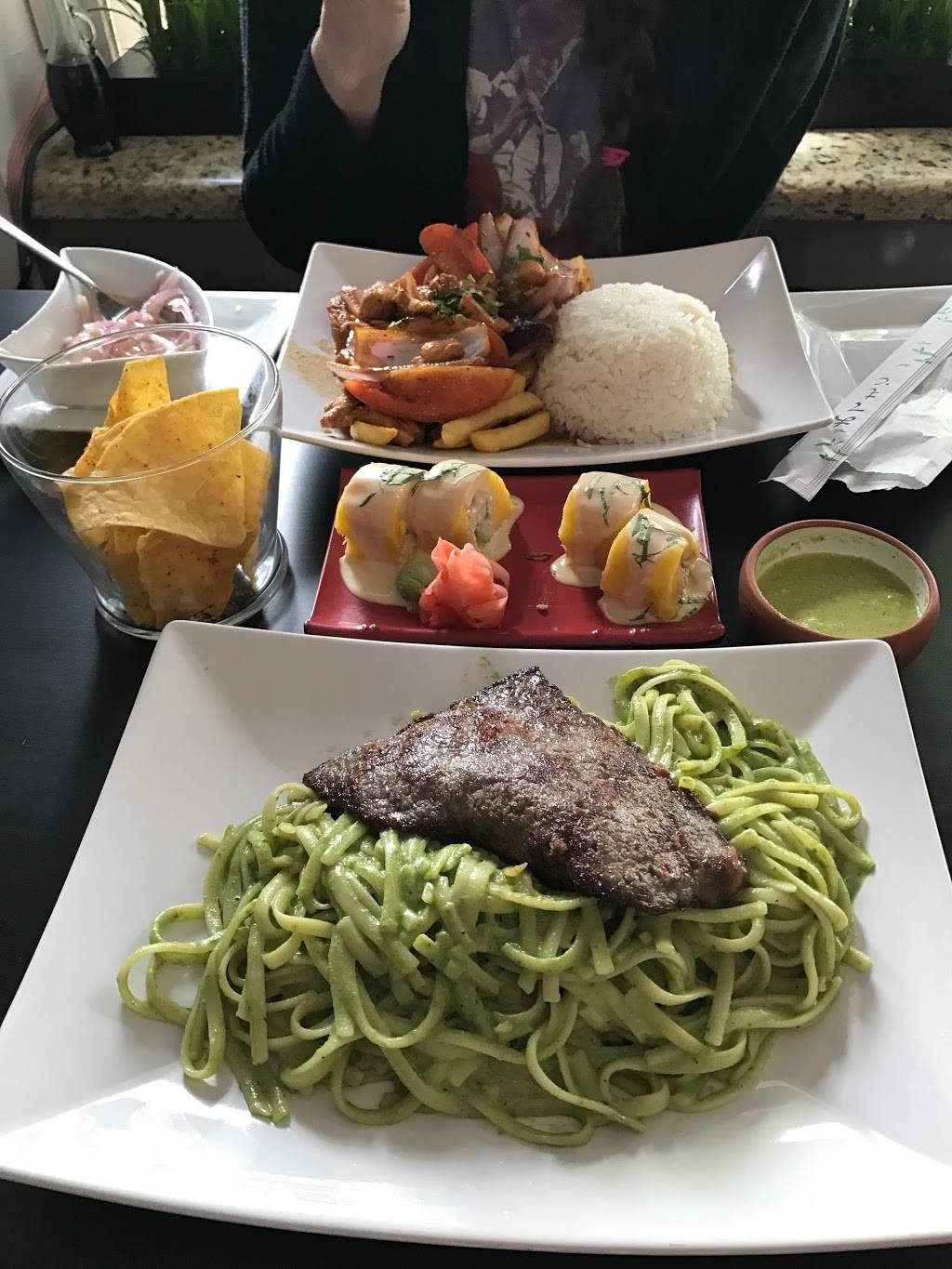 Cevishiro Peruvian & Sushi Restaurant | restaurant | 2419 Biscayne Blvd, Miami, FL 33137, USA | 7867474617 OR +1 786-747-4617
