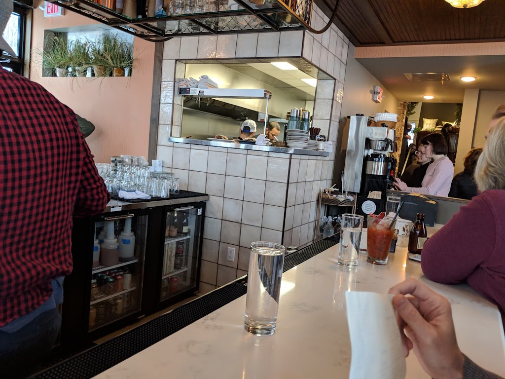 Uncle Wolfies Breakfast Tavern | restaurant | 234 E Vine St, Milwaukee, WI 53212, USA | 4147633021 OR +1 414-763-3021