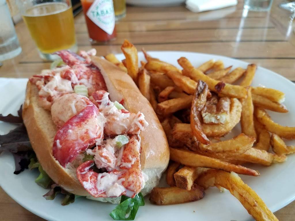 Matunuck Oyster Bar | restaurant | 629 Succotash Rd, Wakefield, RI 02879, USA | 4017834202 OR +1 401-783-4202