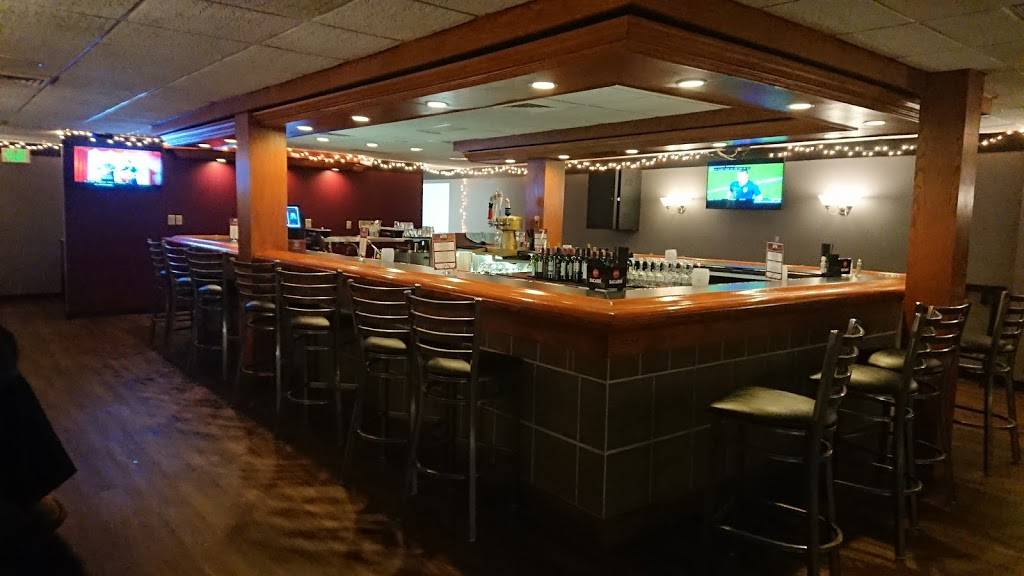 Chop House On Wicker | restaurant | 10808 Wicker Ave, St John, IN 46373, USA | 2193655041 OR +1 219-365-5041