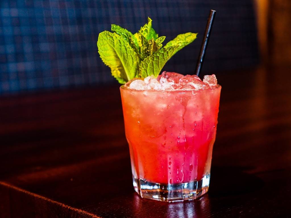 Roots Handmade Pizza - South Loop | restaurant | 744 S Dearborn St, Chicago, IL 60605, USA | 7736454909 OR +1 773-645-4909