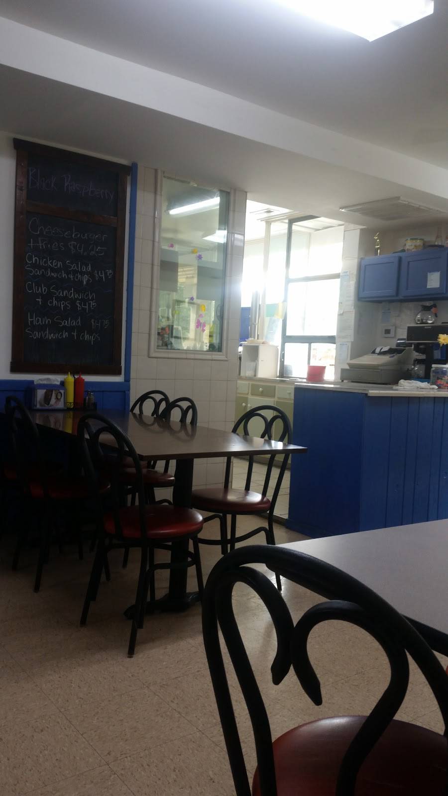 Toots Treats LLC | restaurant | 9687, 608 W Main St, Elmwood, IL 61529, USA | 3097428668 OR +1 309-742-8668