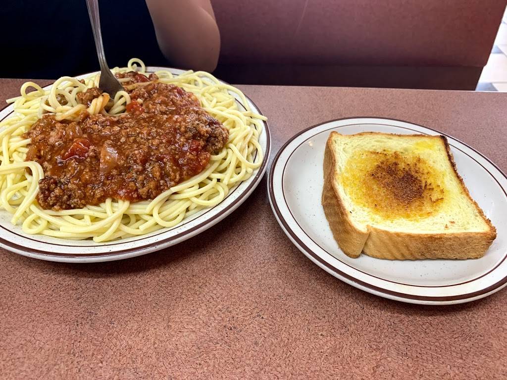 Johns Country Kitchen | restaurant | 1829 S Cedar St, Imlay City, MI 48444, USA | 8107242822 OR +1 810-724-2822