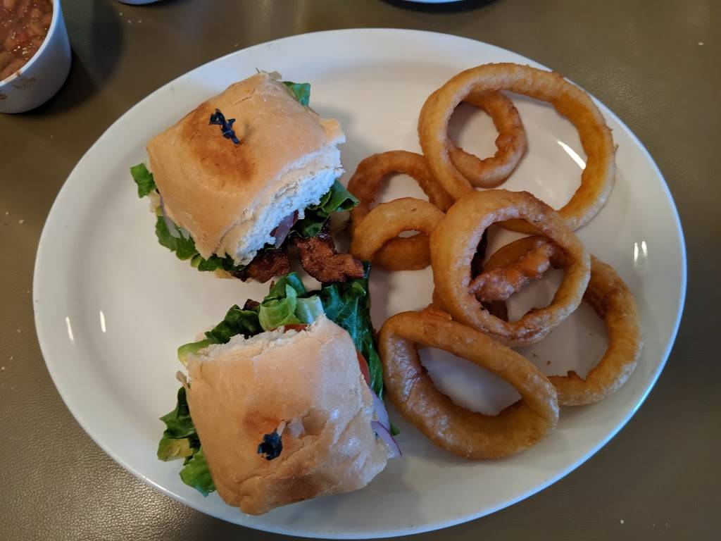 Pyrenees Cafe | restaurant | 601 Sumner St, Bakersfield, CA 93305, USA | 6613230053 OR +1 661-323-0053