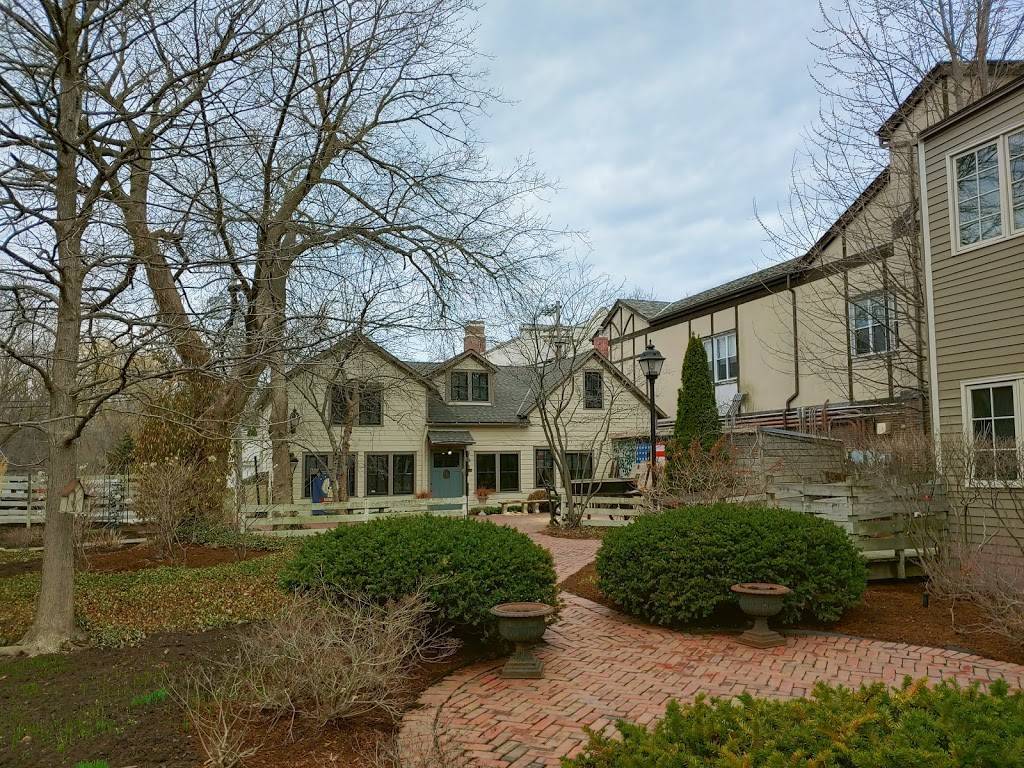 Starbucks | cafe | 347 Park Ave, Glencoe, IL 60022, USA | 8478358098 OR +1 847-835-8098