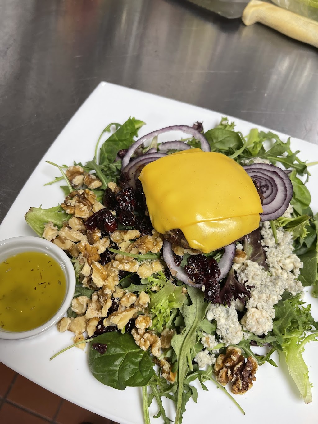 The Mad Batter Tea Room & Restaurant | restaurant | 154 Montauk Hwy, Blue Point, NY 11715, USA | 6313633100 OR +1 631-363-3100