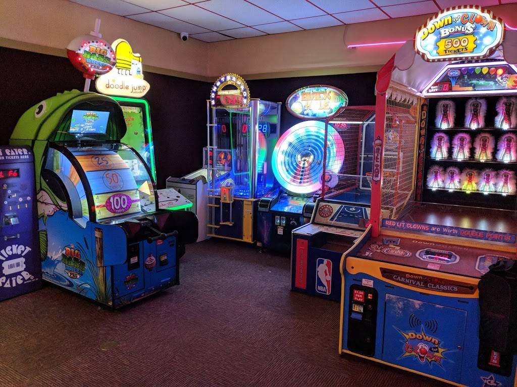 Shakeys Pizza Parlor | restaurant | 836 W Colton Ave, Redlands, CA 92374, USA | 9097935993 OR +1 909-793-5993