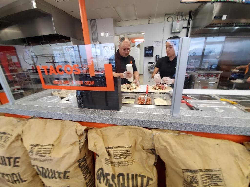 Mr. Mesquite Taqueria | restaurant | 812 E Higgins Rd, Elk Grove Village, IL 60007, USA | 8479798685 OR +1 847-979-8685