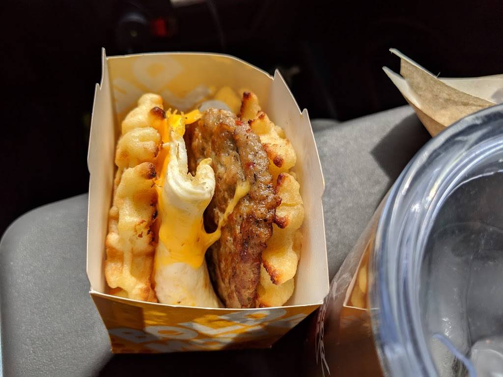 White Castle | restaurant | 41205 Ford Rd, Canton, MI 48187, USA | 7348440229 OR +1 734-844-0229