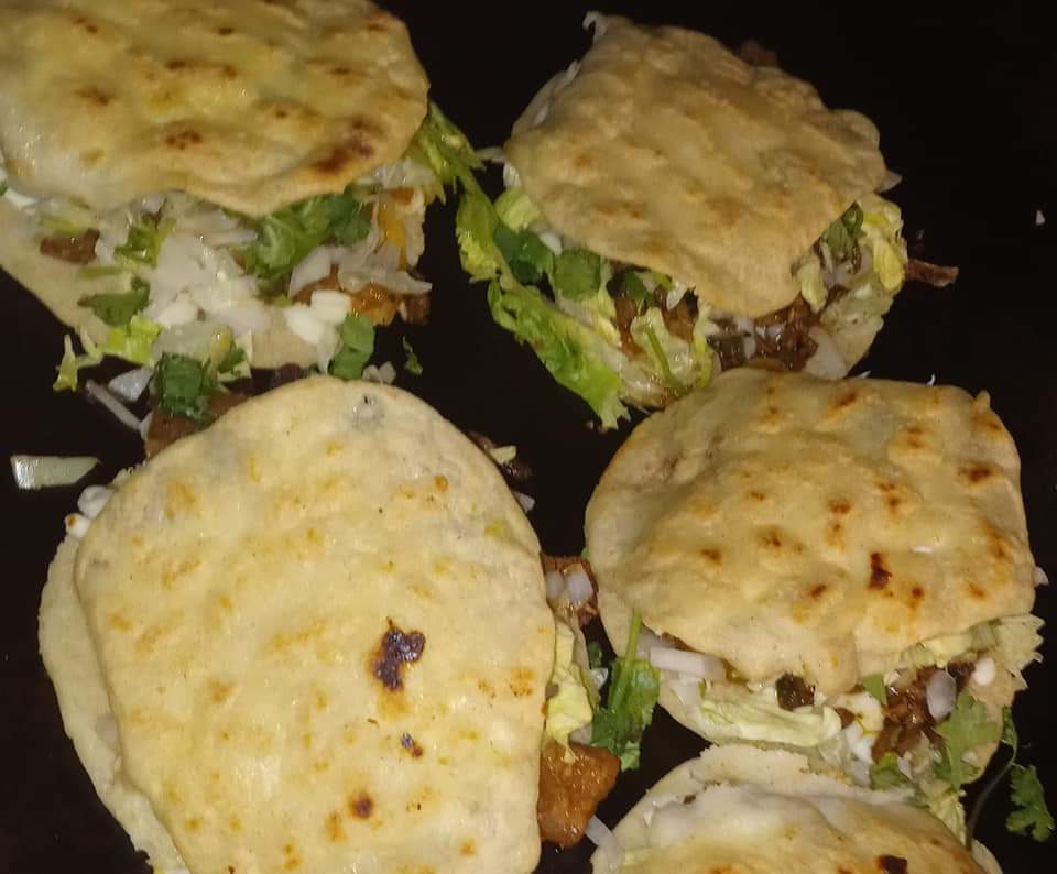 Taquería y Pupuseria Rosa Elena | restaurant | 13836 Bonham St, Houston, TX 77015, USA | 7139308303 OR +1 713-930-8303