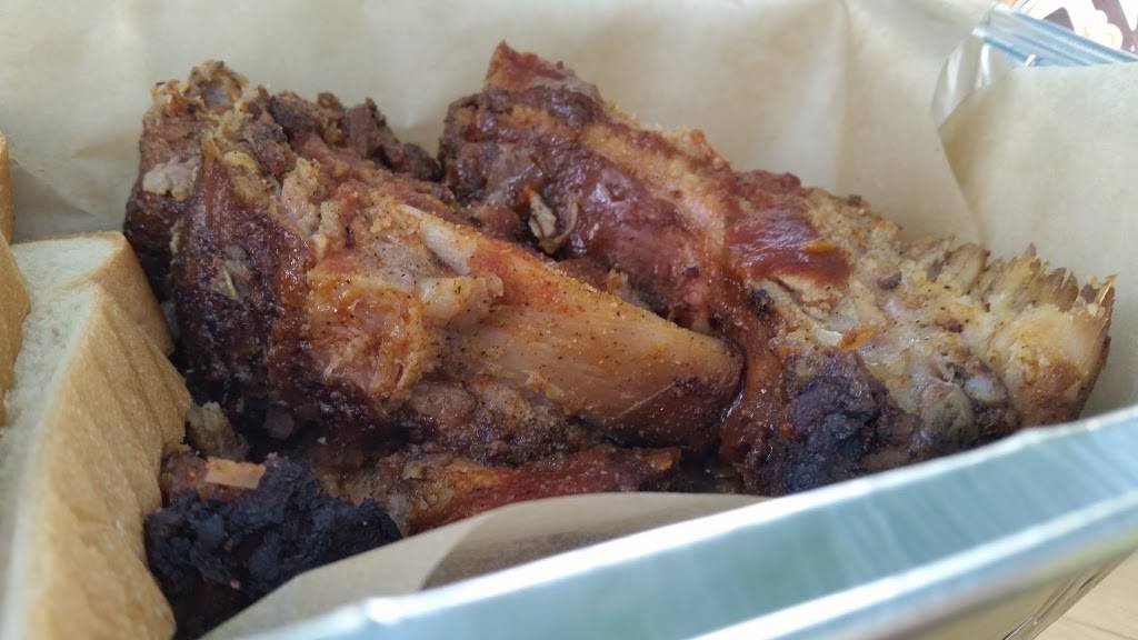 Bellas BBQ | restaurant | 10500 Old Manchaca Rd, Austin, TX 78748, USA | 5129657622 OR +1 512-965-7622