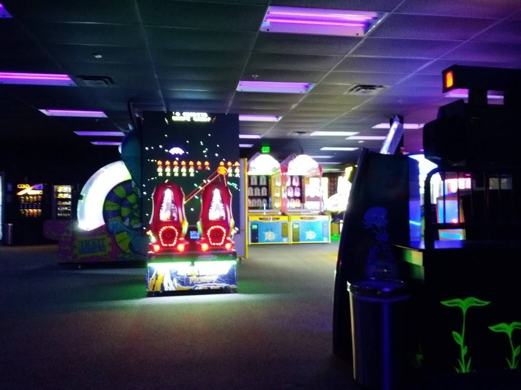 Monster Mini Golf - Indoor Golf, Arcade, Virtual Reality, Bowlin | meal takeaway | 9116 Gaither Rd, Gaithersburg, MD 20877, USA | 3013306464 OR +1 301-330-6464