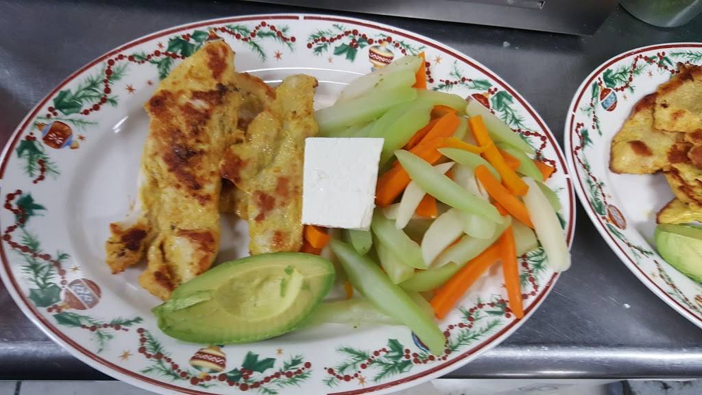 Tipico sazon Restaurante | restaurant | 925 Nassau Rd, Uniondale, NY 11553, USA | 5162469996 OR +1 516-246-9996