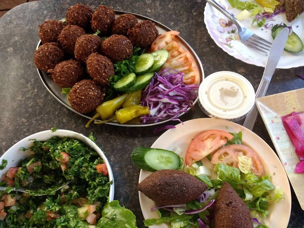 Hamido Restaurant | restaurant | 25412 Ford Rd, Dearborn Heights, MI 48127, USA | 3135628888 OR +1 313-562-8888