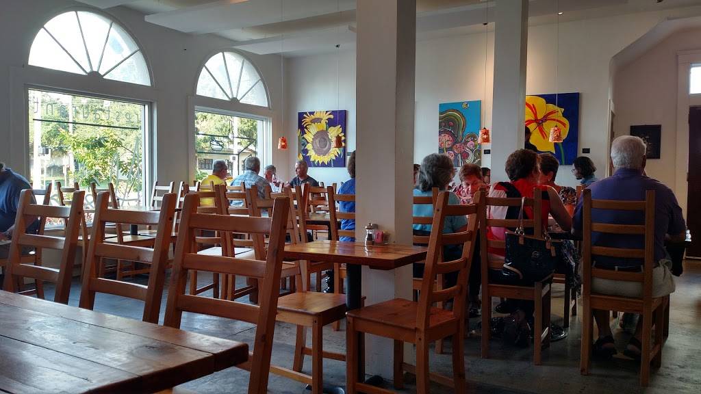 Alesia Restaurant | restaurant | 7204 Central Avenue North, St. Petersburg, FL 33707, USA | 7273459701 OR +1 727-345-9701