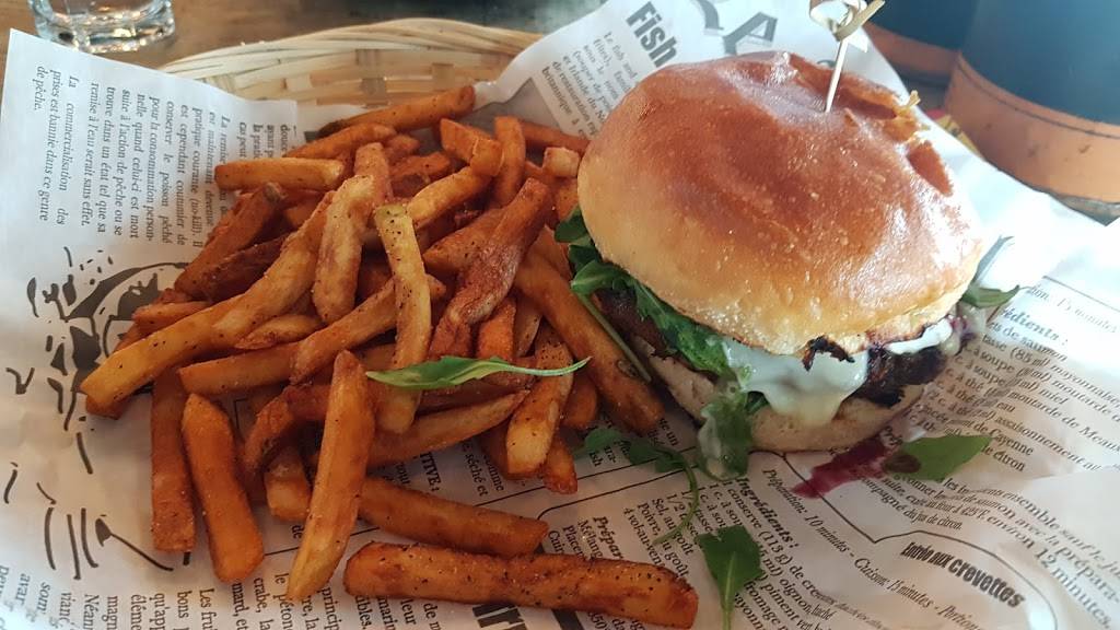 LUsine | restaurant | 2939 Boulevard des Promenades, Sainte-Marthe-sur-le-Lac, QC J7P 0B4, Canada | 4509744040 OR +1 450-974-4040