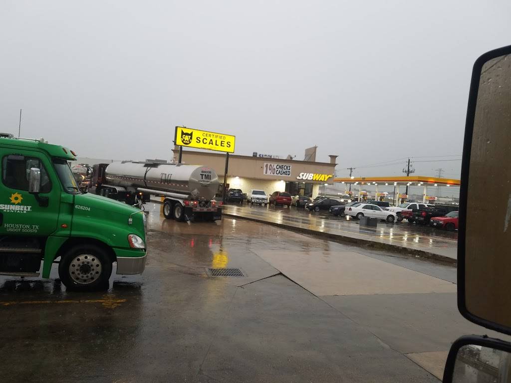 Moodys Travel Plaza | night club | 9119 Hwy 225, La Porte, TX 77571, USA | 2815425300 OR +1 281-542-5300