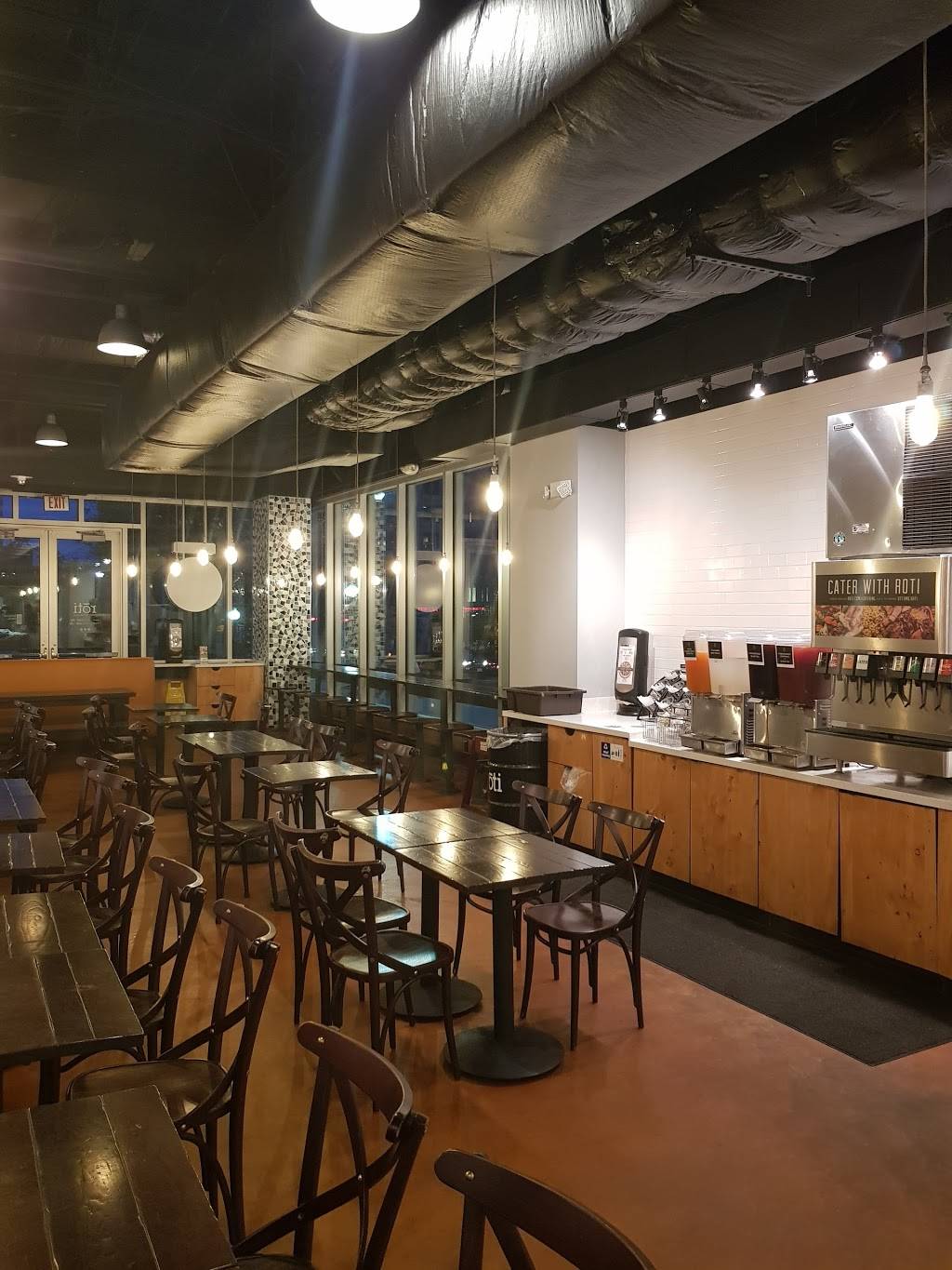Roti Modern Mediterranean | restaurant | 1501 Wilson Blvd, Arlington, VA 22209, USA | 5712573295 OR +1 571-257-3295
