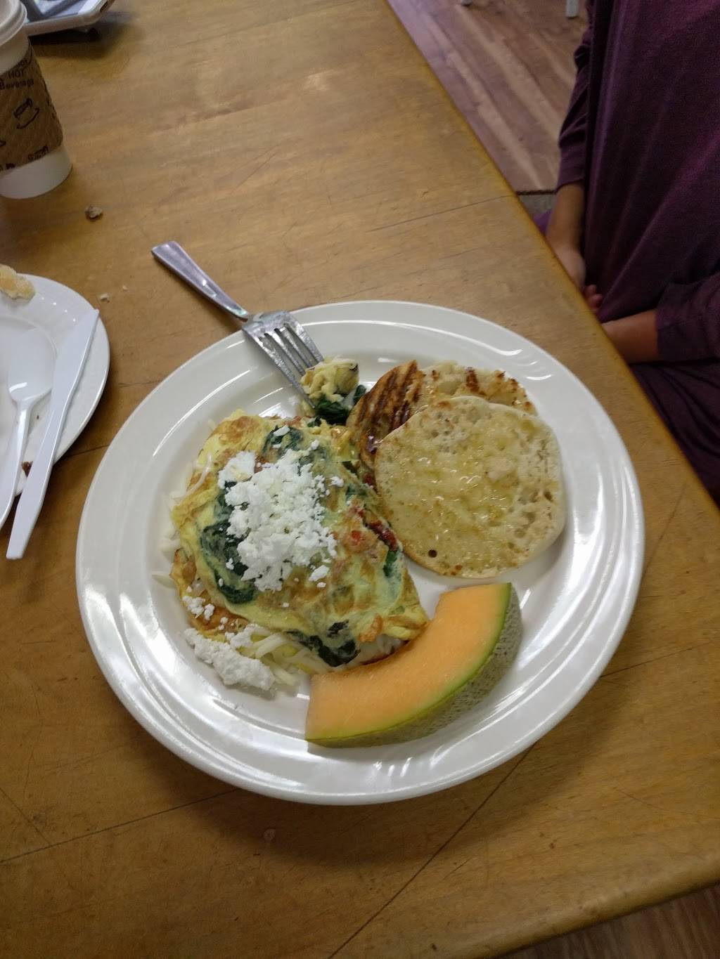 Trishs Dishes | meal takeaway | 407 S Main St, Leland, MI 49654, USA | 2319942288 OR +1 231-994-2288