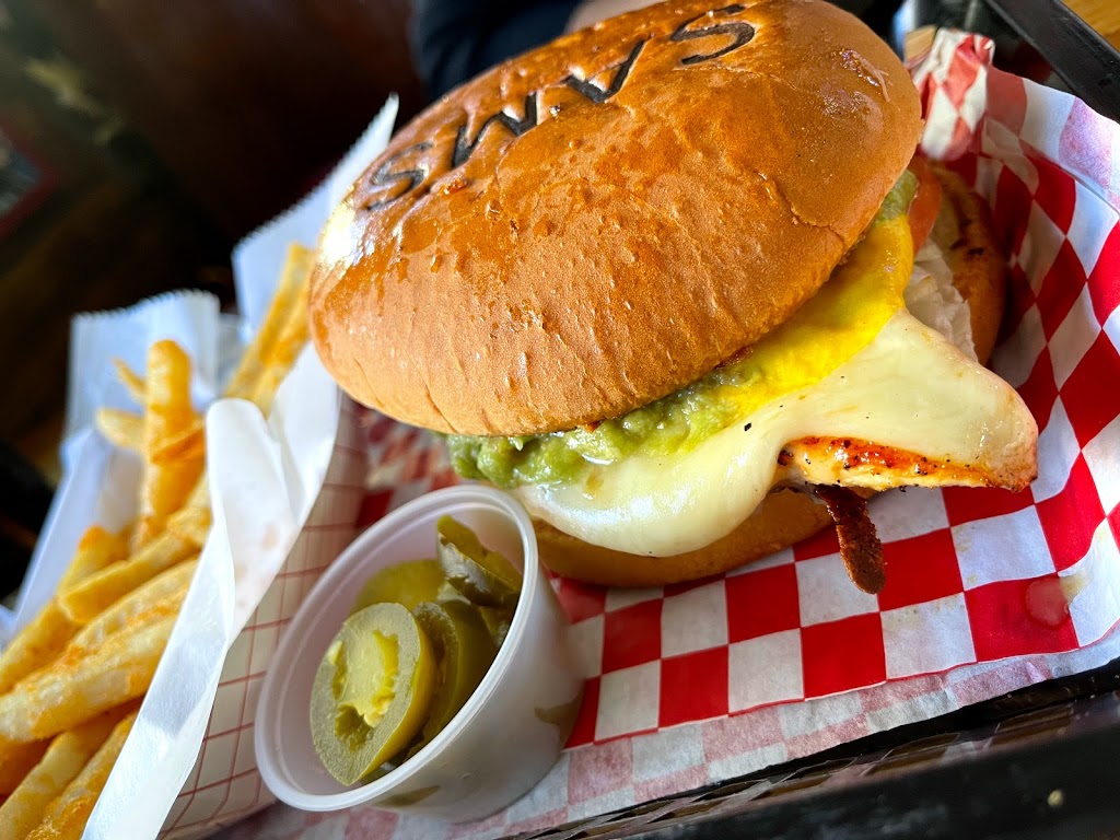 Sams Burger Joint | restaurant | 330 E Grayson St, San Antonio, TX 78215, USA | 2102232830 OR +1 210-223-2830