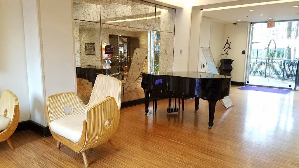 Silver Trumpet Restaurant and Bar | restaurant | 3350 Avenue of the Arts, Costa Mesa, CA 92626, USA | 7144428593 OR +1 714-442-8593