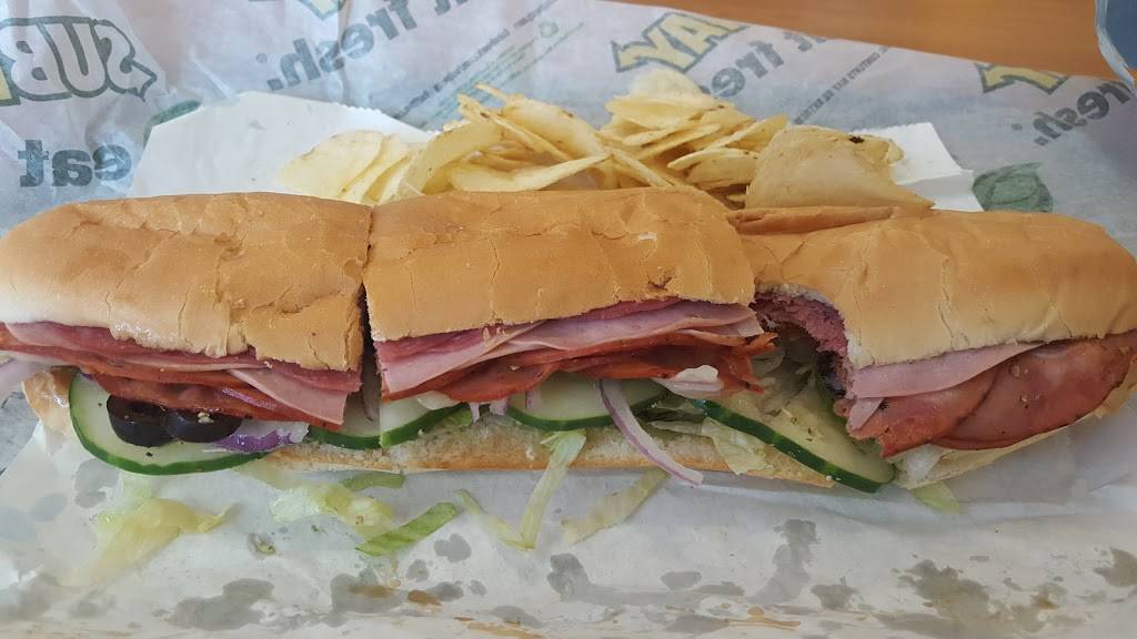 Subway | restaurant | 237 Boston Post Rd W, Marlborough, MA 01752, USA | 5084813464 OR +1 508-481-3464