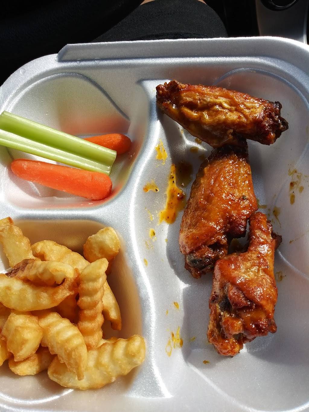 Tims Chicken | restaurant | 2881 Covington Pike, Memphis, TN 38128, USA | 9012073645 OR +1 901-207-3645