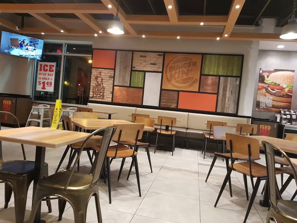 Burger King | restaurant | 240 N Chicago Ave, South Milwaukee, WI 53172, USA | 4147626063 OR +1 414-762-6063