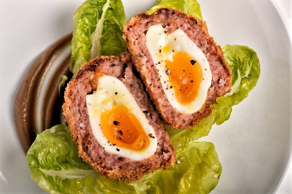 Churchills | restaurant | 13 W Bay St, Savannah, GA 31401, USA | 9122328501 OR +1 912-232-8501