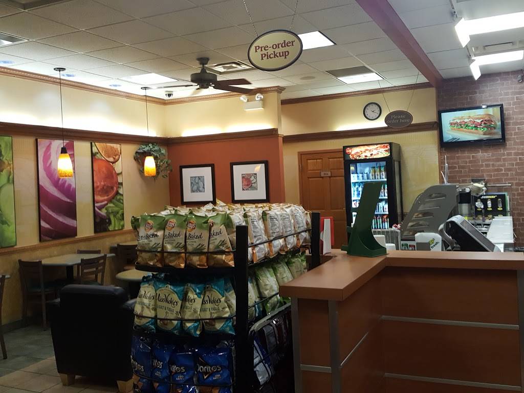 Subway Restaurants | restaurant | 2096 Miner St, Des Plaines, IL 60016, USA | 8472997827 OR +1 847-299-7827