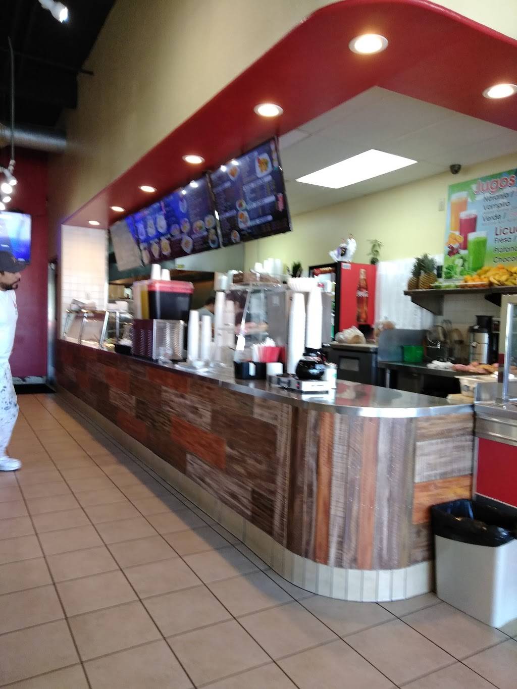 El Portal De Veracruz | restaurant | 4530 E Chapman Ave, Orange, CA 92869, USA | 7145381660 OR +1 714-538-1660