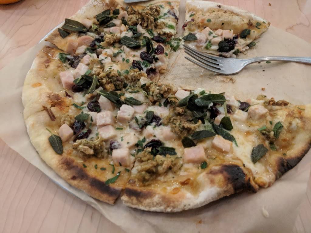 The Red Grape | restaurant | 529 1st St W, Sonoma, CA 95476, USA | 7079964103 OR +1 707-996-4103