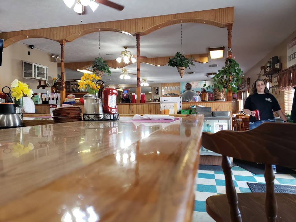 Jerrys Restaurant & Lounge | restaurant | 242 Barrett St, Grafton, WV 26354, USA | 3042652837 OR +1 304-265-2837