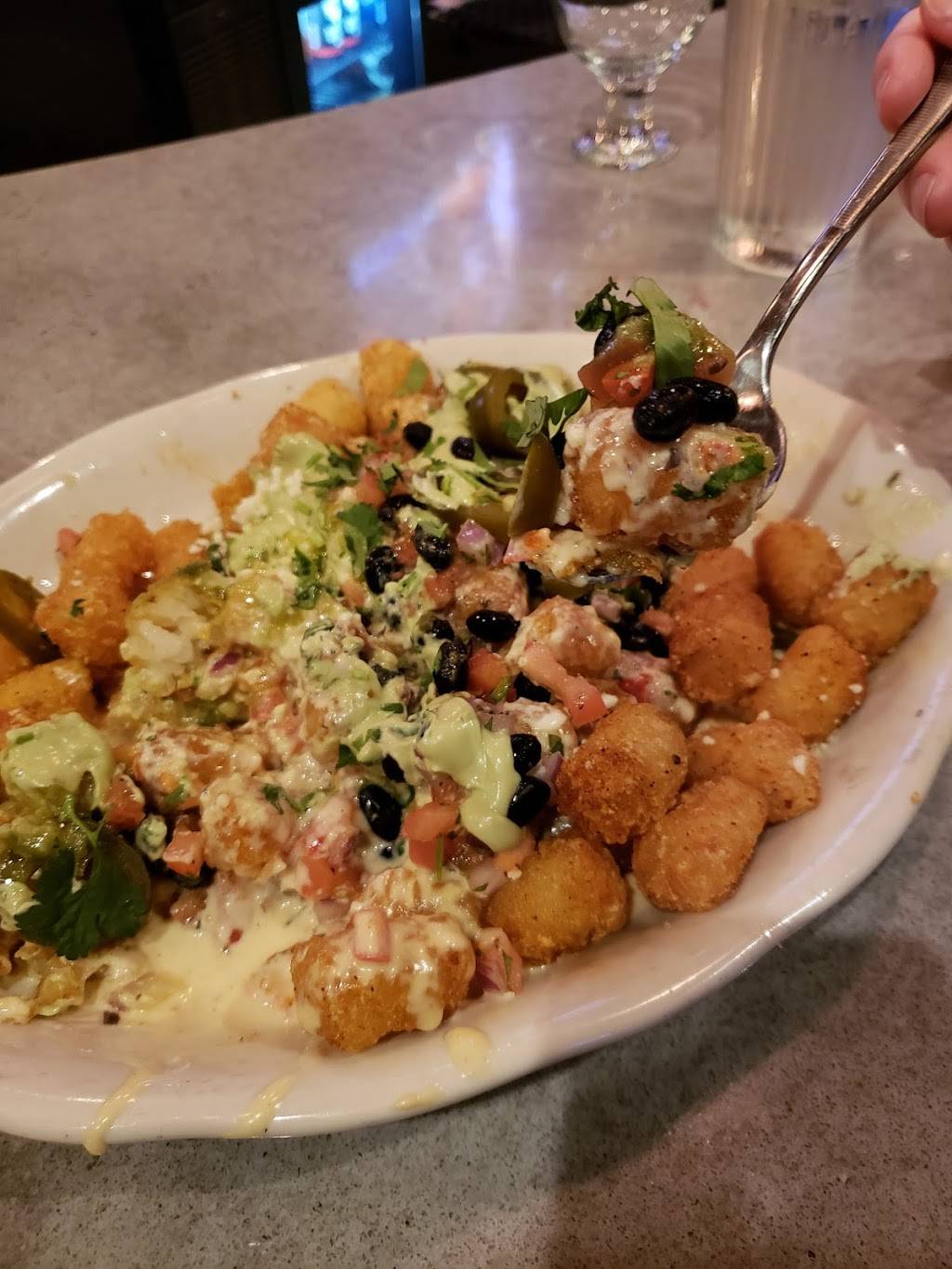 BRGR Kitchen + Bar | restaurant | 5031 W 135th St, Leawood, KS 66224, USA | 9132293900 OR +1 913-229-3900