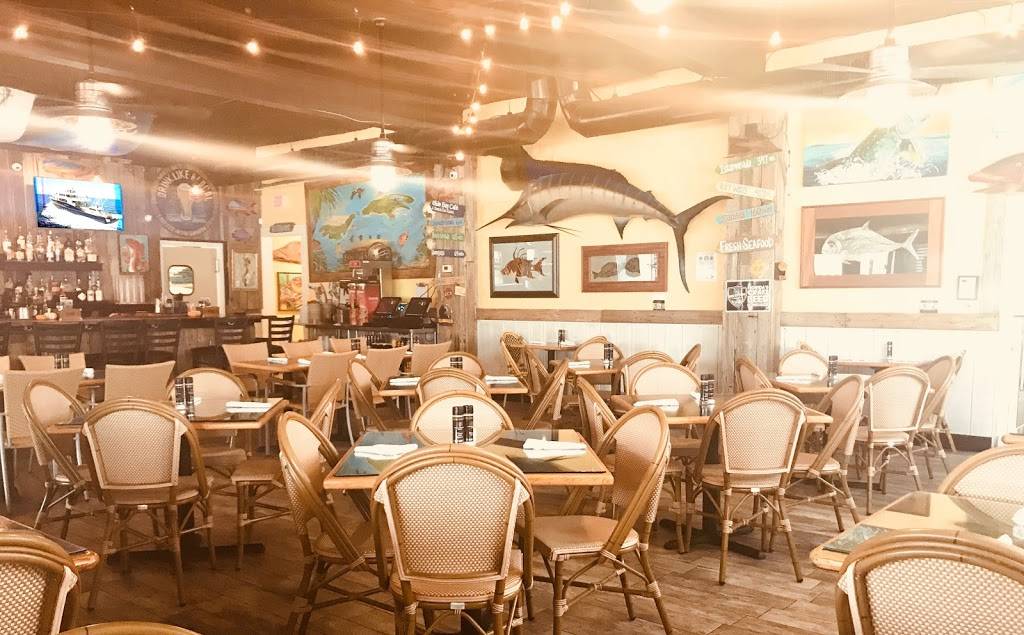 Hog Island Fish Camp | restaurant | 900 Broadway Ave, Dunedin, FL 34698, USA | 7277361179 OR +1 727-736-1179