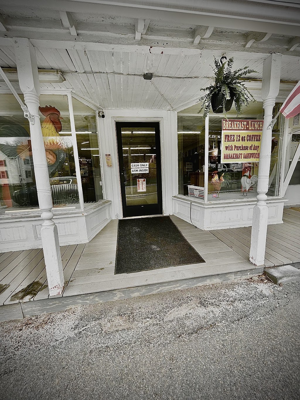 Roosters Meat Barn | restaurant | 2114 PA-715, Stroudsburg, PA 18360, USA | 5706647999 OR +1 570-664-7999