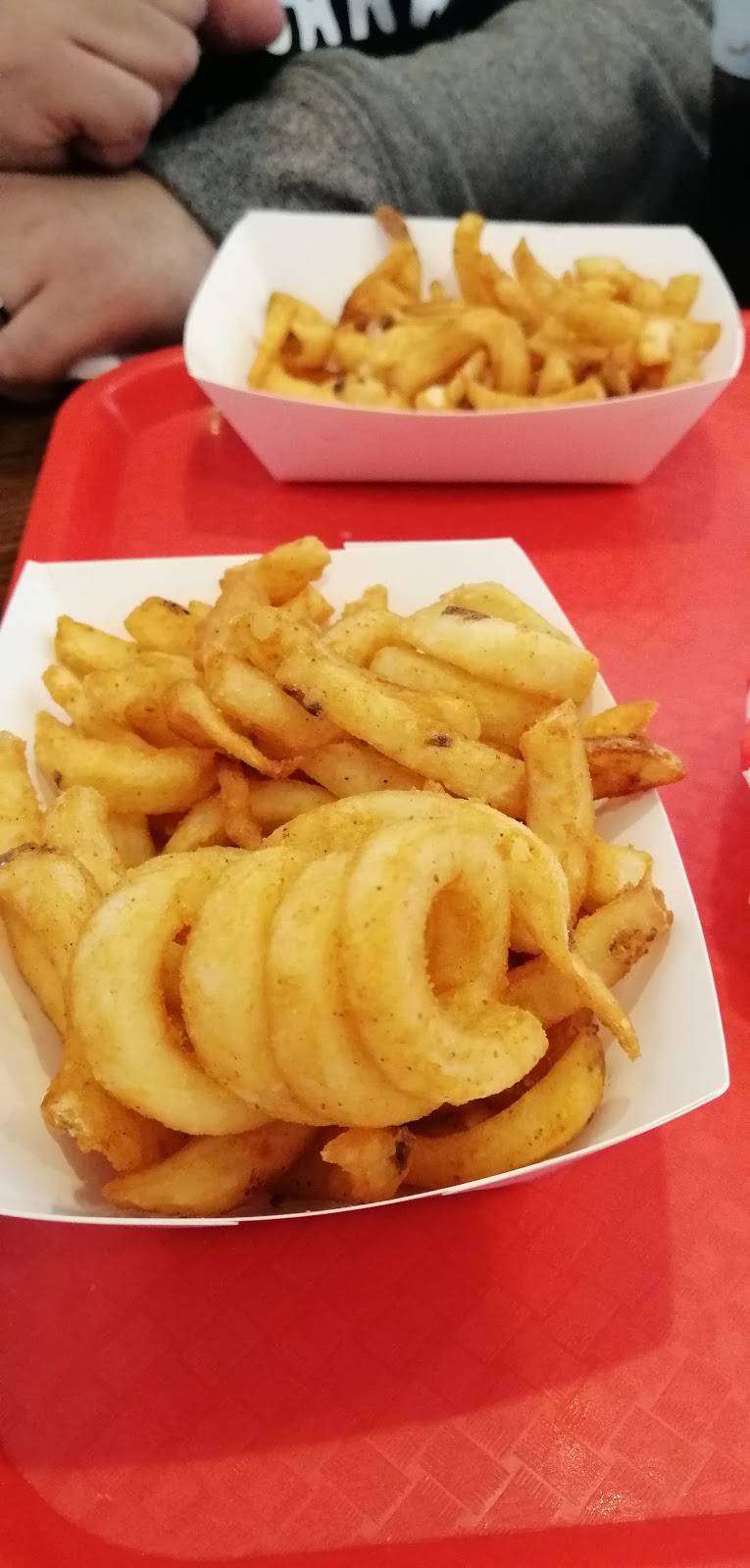 VOWburger | restaurant | 519 N Fairfax Ave, Los Angeles, CA 90036, USA | 3238799925 OR +1 323-879-9925