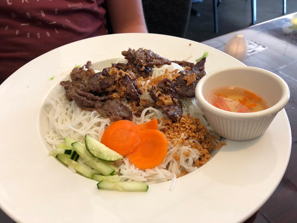 Pho Viet | restaurant | 40 Village Plz, Liberal, KS 67901, USA | 6206559178 OR +1 620-655-9178