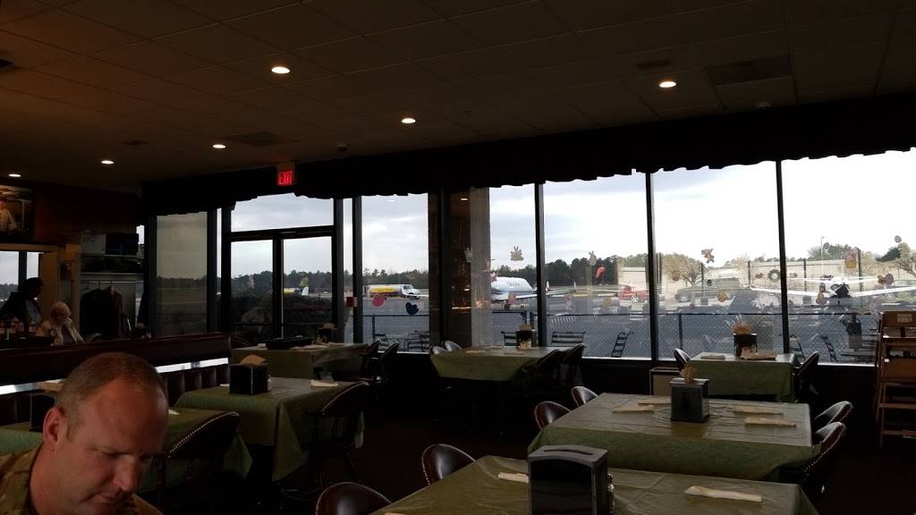 Kings Korner Catering | restaurant | 7511 Airfield Dr, North Chesterfield, VA 23237, USA | 8042710033 OR +1 804-271-0033