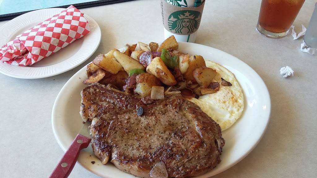 Georgias original Bun & Burger | restaurant | 180 E Rowland St, Covina, CA 91723, USA | 6269152016 OR +1 626-915-2016