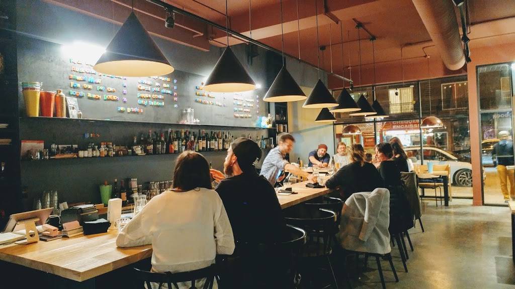 Le Flamant | restaurant | 4043 Rue Ontario E, Montréal, QC H1W 1T3, Canada | 5145434245 OR +1 514-543-4245