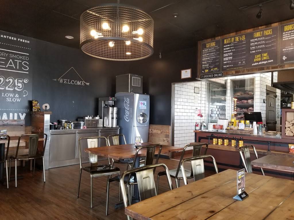 Dickeys Barbecue Pit | restaurant | 21 Fair Ln, Placerville, CA 95667, USA | 5307483445 OR +1 530-748-3445