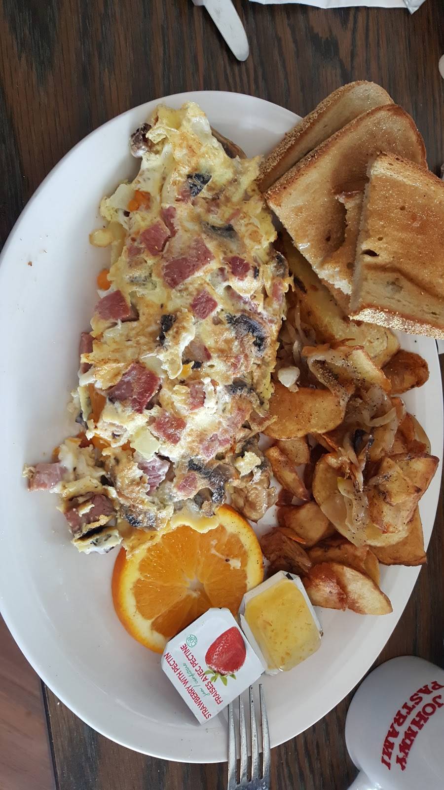 Johnny Pastramis Breakfast & Lunch | restaurant | 569 Lake St, St. Catharines, ON L2N 4J1, Canada | 9059881111 OR +1 905-988-1111