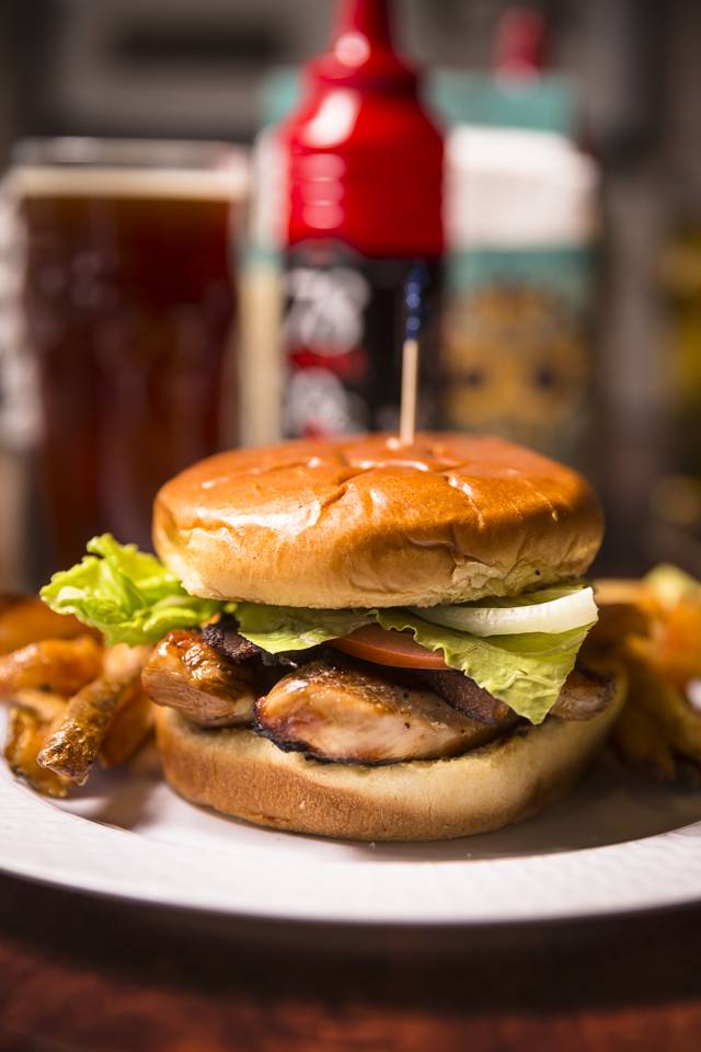 Rockys Bar & Grill | restaurant | 633 Ottawa Ave NW, Grand Rapids, MI 49503, USA | 6163562346 OR +1 616-356-2346