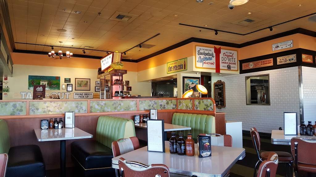 Lucilles Smokehouse Bar-B-Que | restaurant | 4050 W Chapman Ave, Orange, CA 92868, USA | 7146341227 OR +1 714-634-1227