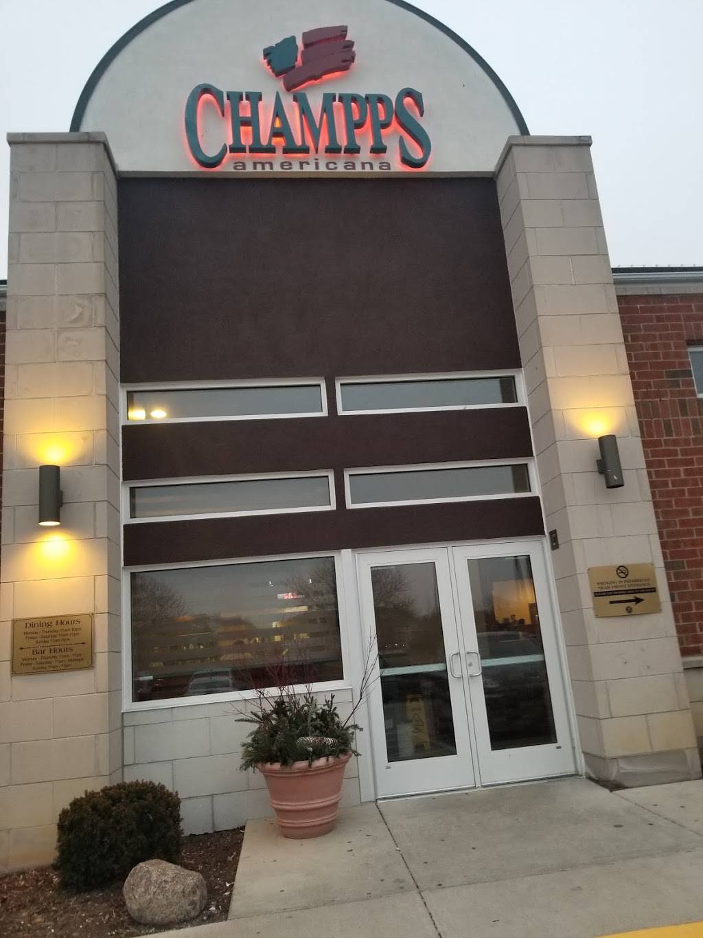Champps Americana Brookfield | restaurant | 1240 S Moorland Rd, Brookfield, WI 53005, USA | 2627976600 OR +1 262-797-6600
