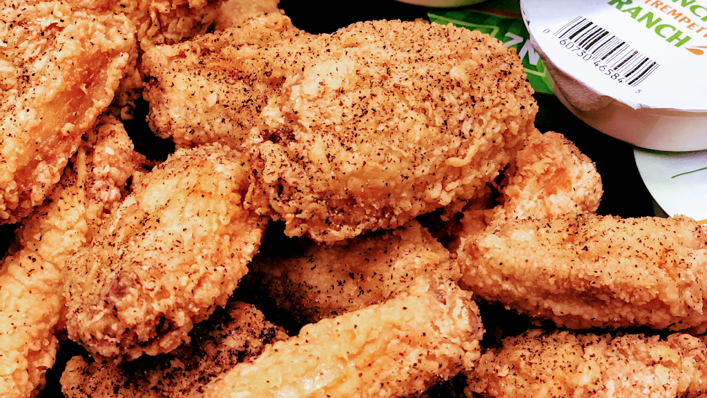 Right Wingers | restaurant | 2184 Mountain Grove Ave, Burlington, ON L7P 2J3, Canada | 9053311944 OR +1 905-331-1944